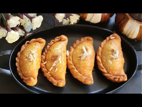 Mawa Gujiya Recipe | Khoa Karanji Recipe | Gujiya | #gujiyarecipe #diwalirecipe #karanjirecipein
