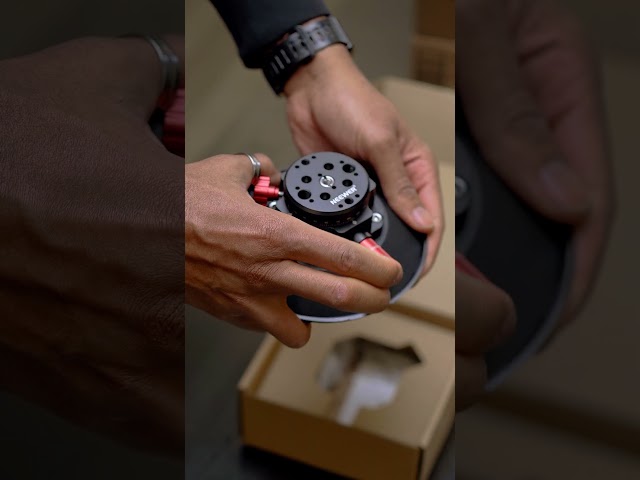 Vídeo relacionado con NEEWER Soporte de cámara con ventosa de 3 pulgadas con brazo mágico de cabeza esférica, agujeros ARRI de 1/4 pulgadas, soporte de coche de liberación rápida con soporte y adaptador de cámara de acción