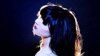 Louise Burns - Emeralds Shatter