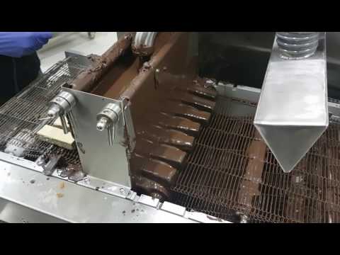 Chocolate Enrobing Machine