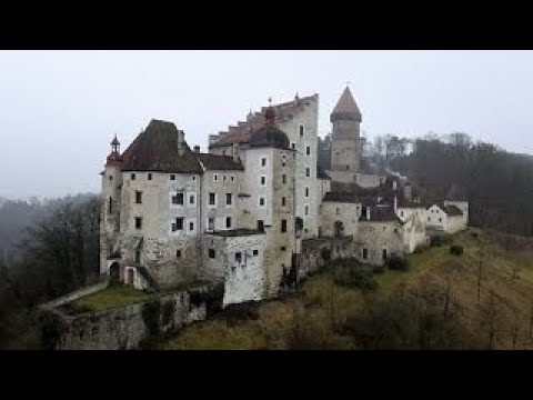 Report - Adelige Heute und ihr Leben im Schloss