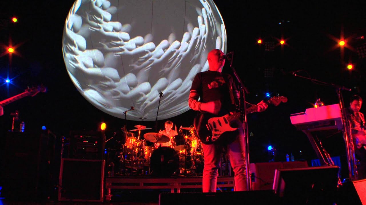 Miniature de la vidéo Smashing Pumpkins - Live In NYC du film The Smashing Pumpkins Oceania: Live in NYC