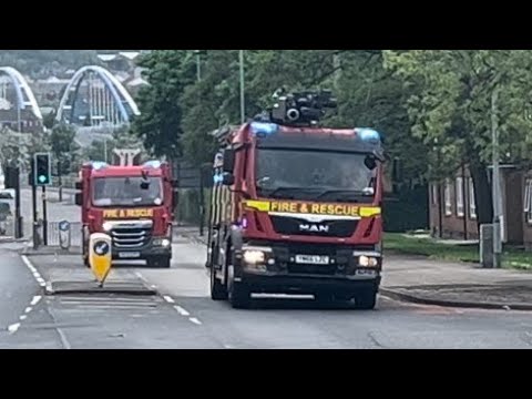 *BULLHORN* - Lancashire Fire & Rescue Service - Blackburns Double Responding