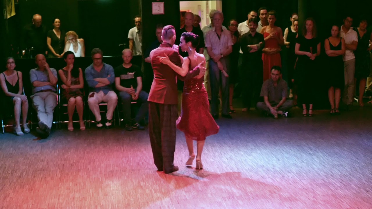 Michael Nadtochi und Paula Duarte bei Pan y Tango (2)
