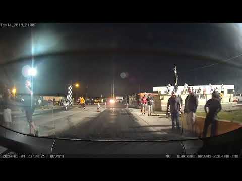 Tesla S Raven vs Lamborghini Huracan!