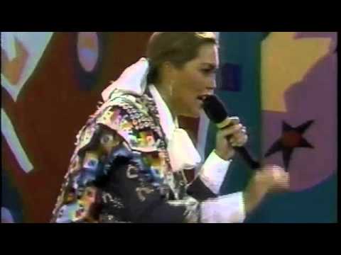 Aida Cuevas con Mariachi Sol de Mexico- Yo Creo que es Tiempo