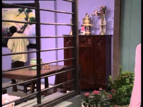 Trong nhà ngoài phố