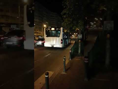 Autobuzul MBC E4 #4769 pe linia 104 tranzitând zona Bd Chișinău
