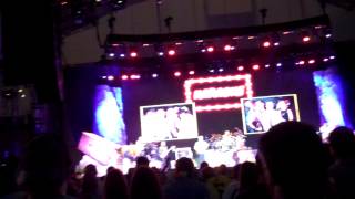 Jimmy Buffett - Too drunk to karaoke - 06.29.13