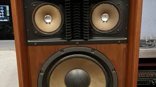 Video thumbnail for Sansui SP-2500 #1 by Manuel Barragán