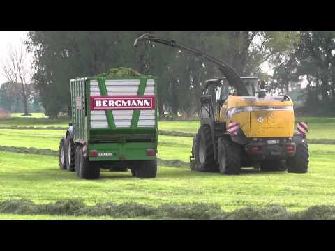 Grassilage 2014 mit New Holland FR 9050