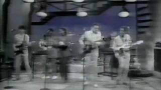 Talking Heads - Burning Down the House (Live on Letterman '83)