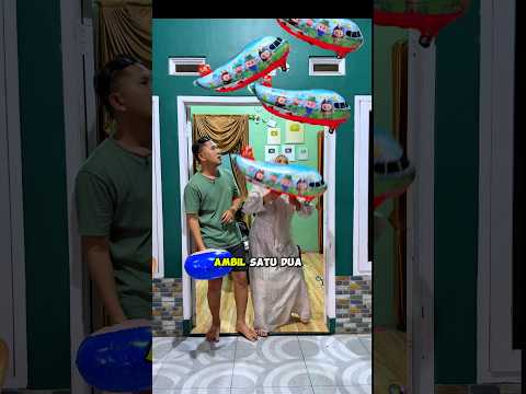 Mau main ada balon peswat sama balon labubu jatuh dari atas