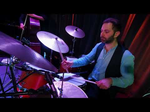 JAZZ LINES // Live Session - Armando Luongo "NEW LANDS" - New Moon