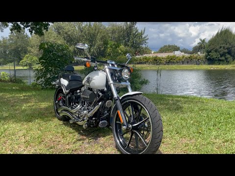 2016 Harley-Davidson Breakout® in North Miami Beach, Florida - Video 1
