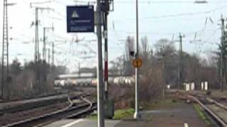preview picture of video 'RBH Logistics GmbH tanker freight train passing Brackwede station.'