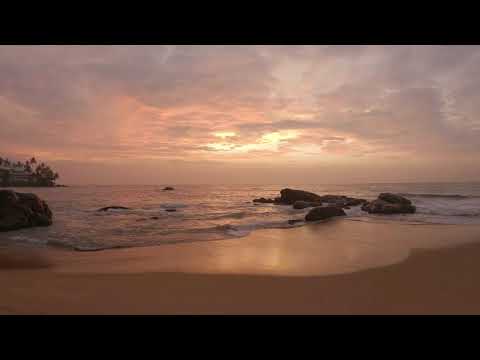 Sunset at Mount Lavinia Beach | Sri Lanka (Timelapse)