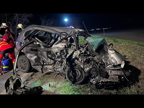 Súlyos közlekedési baleset a 86-os főúton, Jánossomorja közelében. A Volkswagen vezető elmenekült.