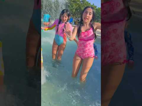 Nos encanta ir a la piscina🩷🌊🌴 ​⁠@LARACAMPOS ​⁠@Kardenashk3 ​⁠​⁠#sandoscaracol #pica #funny