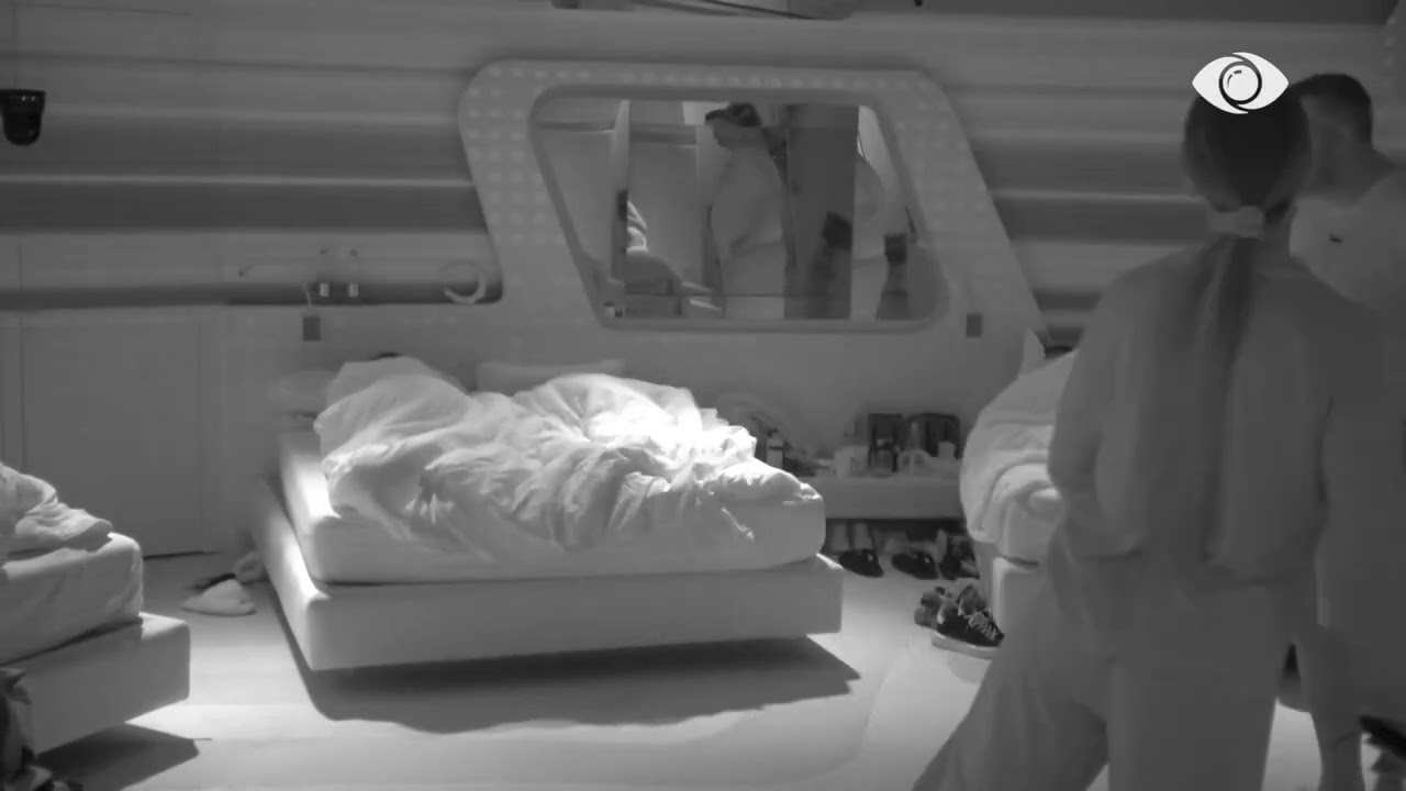 “Nuk i ha patatinat, jam te krudo e gjallë”/ Juela debaton me Baby G: Ta tregoj unë kur…