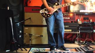 Video thumbnail for Gibson les Paul traditional bigsby - bigsby demo by tonemaster1