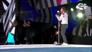 Olly Murs - &#39;Wrapped Up&#39; (Summertime Ball 2015)