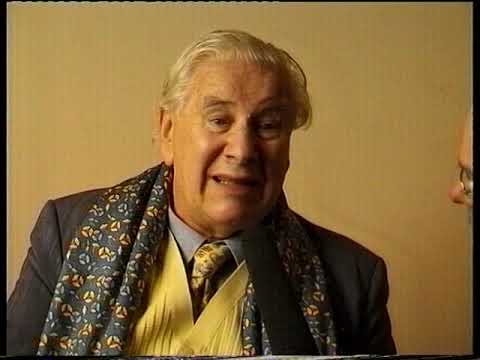 Sir Peter Ustinov im Gespräch  bei einer Benefiz Veranstaltung f.UNICEF