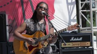 Ruthie Foster - "Ring of Fire" (Live at the 2016 Dallas International Guitar Show)