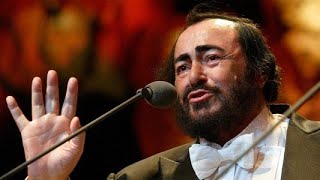 Luciano Pavarotti sings &#39;Core &#39;Ngrato&#39;.