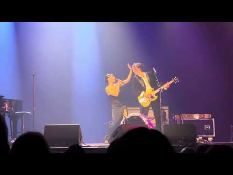 Phantom - Reeve Carney & Eva Noblezada