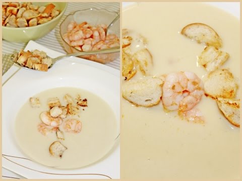 Knoblauchcremesuppe mit Shrimps und Croutons