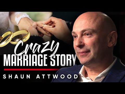 "IT'S MY WEDDING DAY, I WANT TO GO TO A BROTHEL".ショーン・アットウッド、クレイジーな結婚話を語る