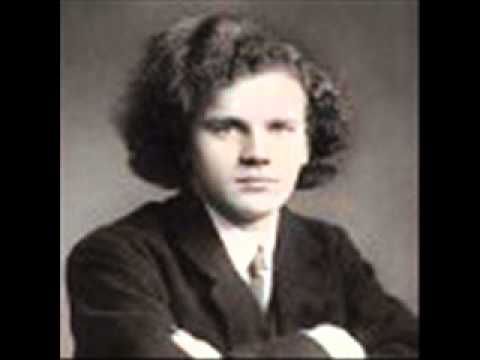 Wilhelm Backhaus plays Albeniz - Godowsky Tango in D Major Op. 165 No. 2