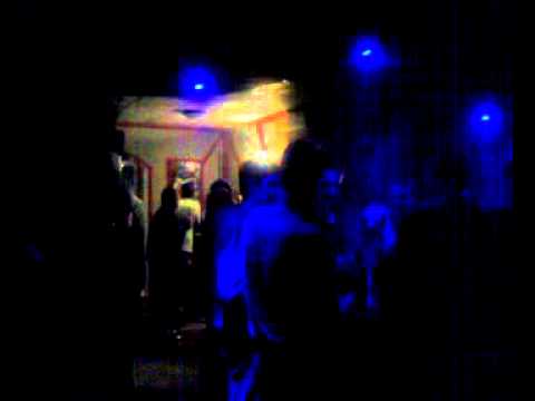 Aco Trisic - netuguj zeno MILICI