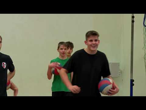 RÖPLABDA – A dági fiatalok Dávidként küzdenek Góliátok ellen