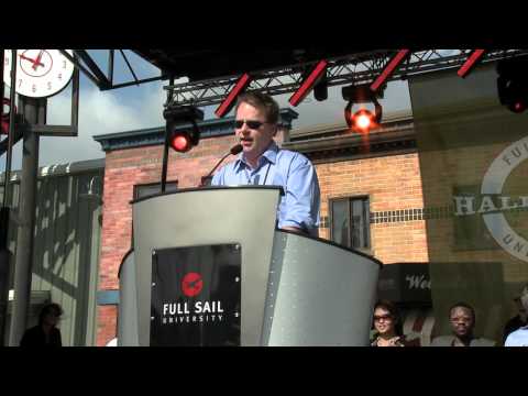 Chris Sawin Inducts Sebastian Krys into the 2009 Full Sail University Hall of Fame