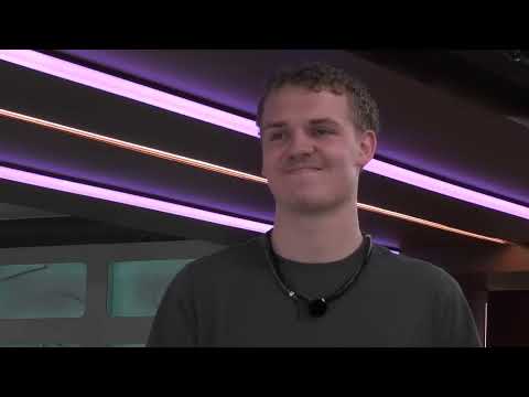 Big Brother Holanda - Cachorro entra em dinâmica "Freeze" e dona chora