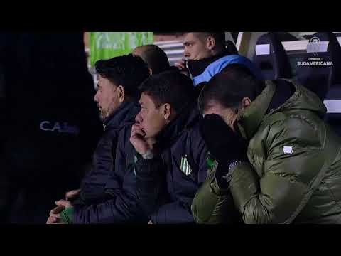 Banfield sella clasificación con doblete de Bertolo
