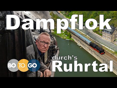 Historische Dampflok fährt durch's Ruhrtal