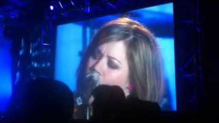 Kelly Clarkson Why Don&#39;t You Try LIVE