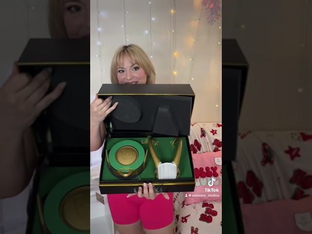 Vídeo relacionado con Marvel Loki Alligator Loki Variant Book Reader Camiseta