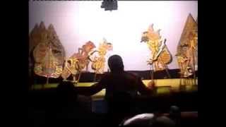 preview picture of video 'Wayang kulit KI TANTUT SUTANTO - WAHYU TRIMANGGOLO'