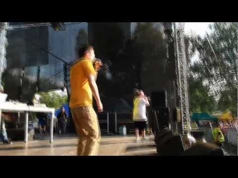 Bas Tajpan & Gutek & DJ Feel-x - Protest (Ganja Sensimila) (Dąbrowa Górnicza 25.05.2012)