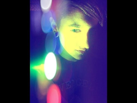 MitchHewer’s Video 2656853162 4X6QaGmBIss