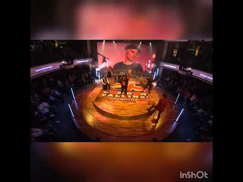 Red shoes , London calling premiere , Aidacosma  2022.