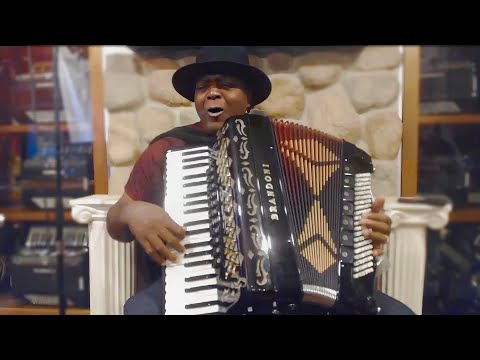 BRAN133CLIBBK - Black Brandoni 133C Liberty Piano Accordion LMMM 41 120 $6499