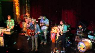 Red Wanting Blue - &quot;Walking Shoes&quot;