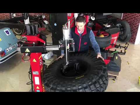 42x14.50-17 Maxxis Trepador M8060
