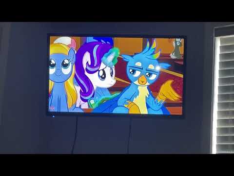 Rio Not exactly lovebirds