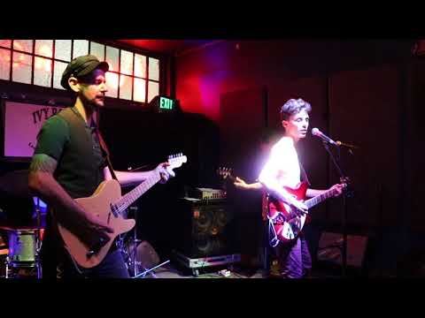 Matt Jaffe and Mudcrunch. Straight Into Darkness (Tom Petty cover)